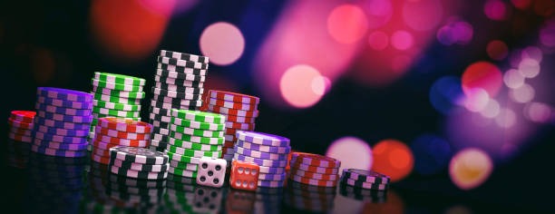 Slot game interface with payout display